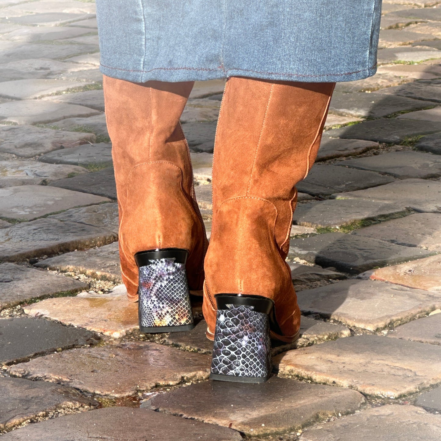 <tc>Victoria Russet High Boot</tc>