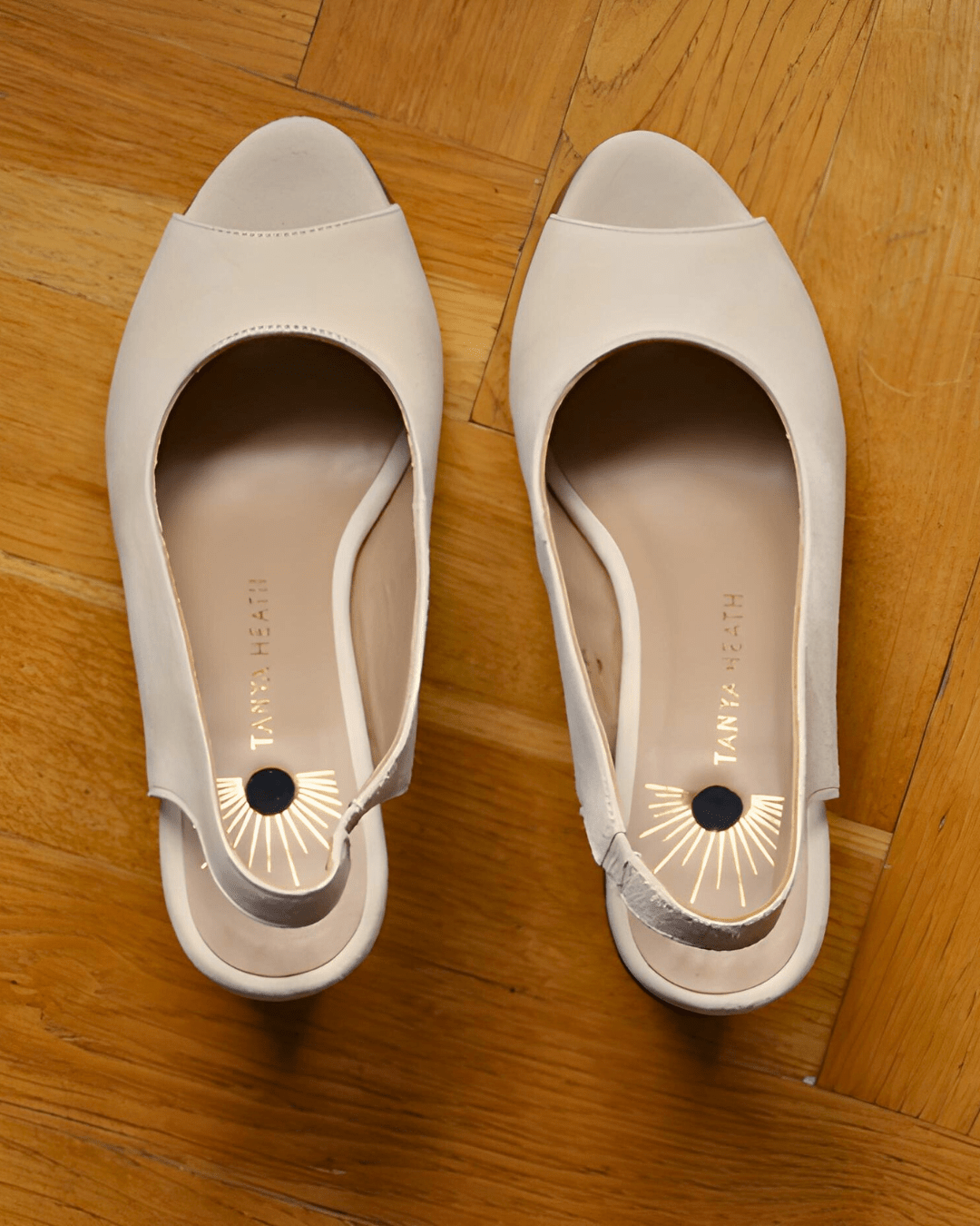 Sophie Sling Back Velours Amande - Tanya Heath Paris
